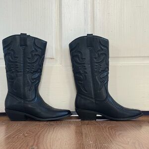 Soda Black Cowboy Boots